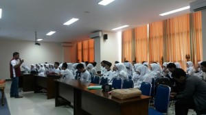 PARTISIPASI ALUMNI DALAM MEMPERSIAPKAN LULUSAN  YANG MENDUNIA DAN  SIAP MENGHADAPI MEA 1